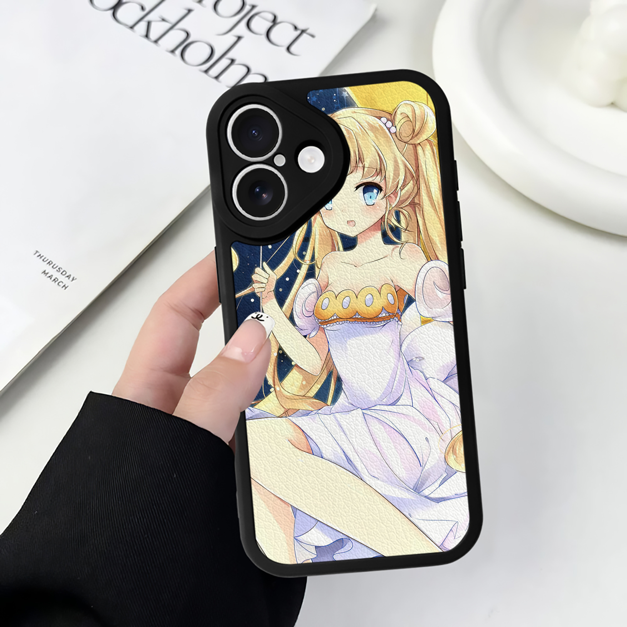 （画像用） 美少女戦士セーラームーン Sailor Moon 【iPhone 16シリーズ対応】シリコンスマホケース（レザー調） 材質：シリコン